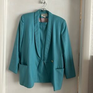 Seville skirt suit size 12 petite